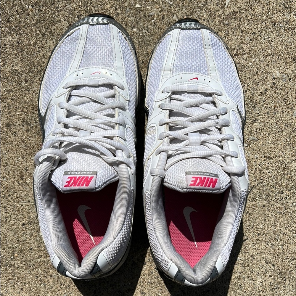 Nike Women's Reax Run 5 White and Pink Athletic Sneakers